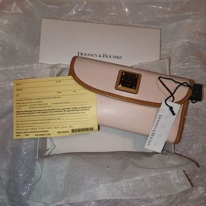 Dooney & Bourke Continental Wallet